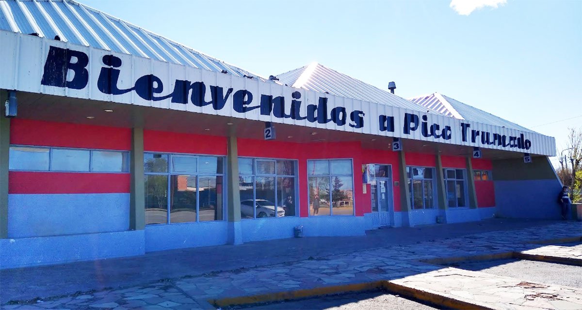 terminal de ómnibus de pico truncado, santa crus